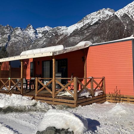 Camping Rcn Belledonne Le Bourg-d'Oisans Bagian luar foto