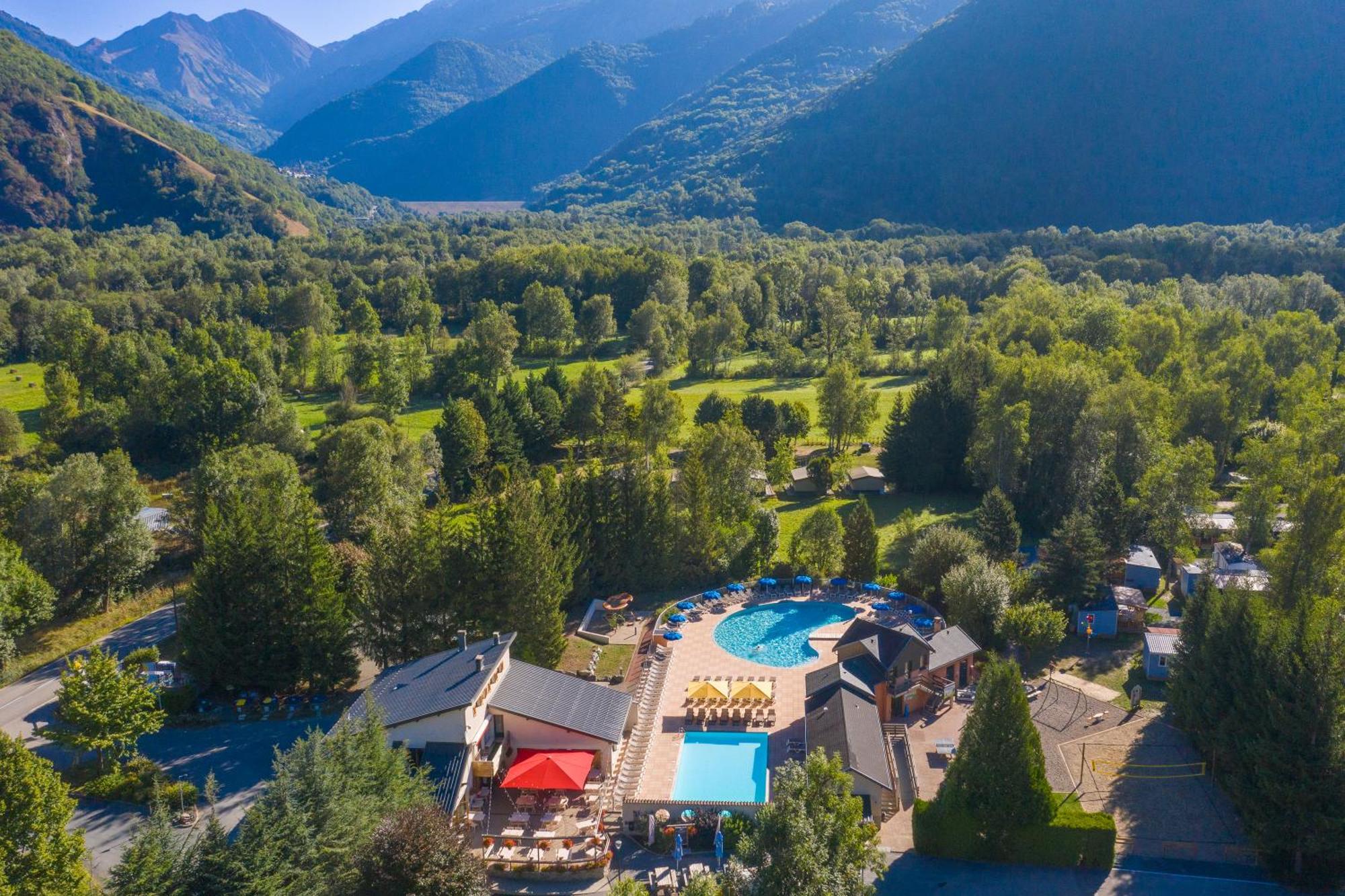 Camping Rcn Belledonne Le Bourg-d'Oisans Bagian luar foto