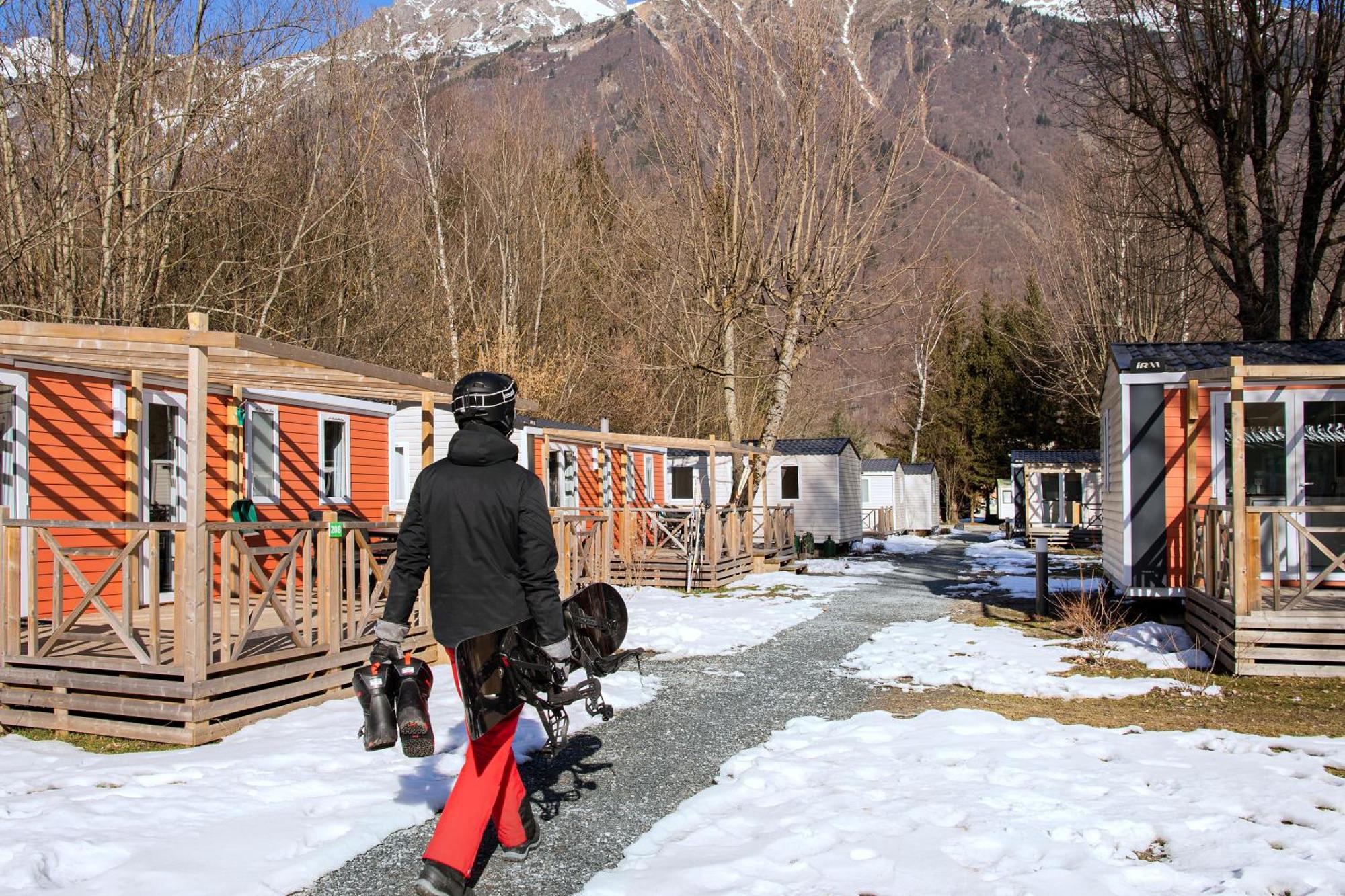 Camping Rcn Belledonne Le Bourg-d'Oisans Bagian luar foto