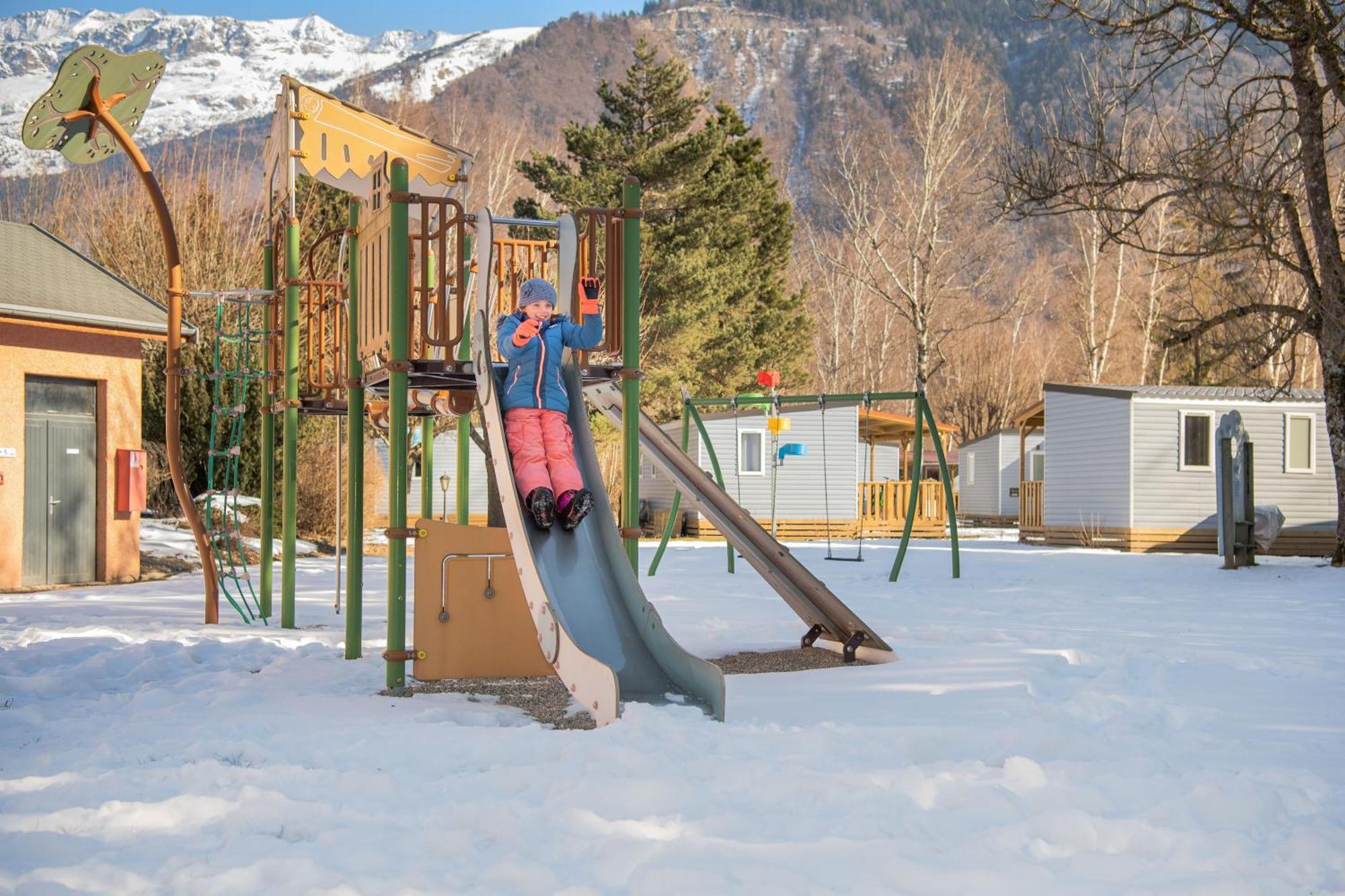 Camping Rcn Belledonne Le Bourg-d'Oisans Bagian luar foto