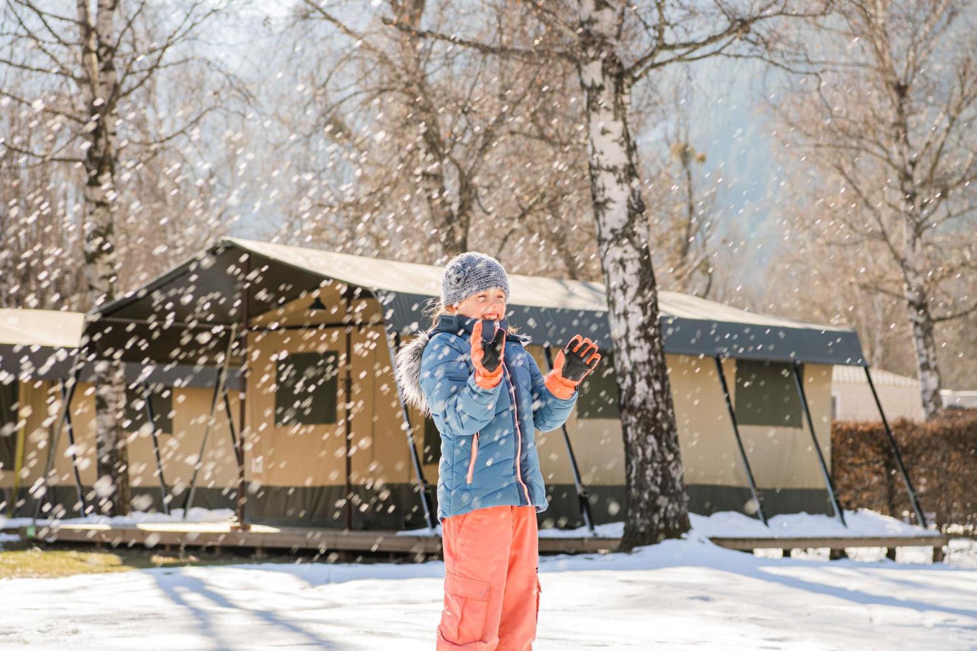 Camping Rcn Belledonne Le Bourg-d'Oisans Bagian luar foto