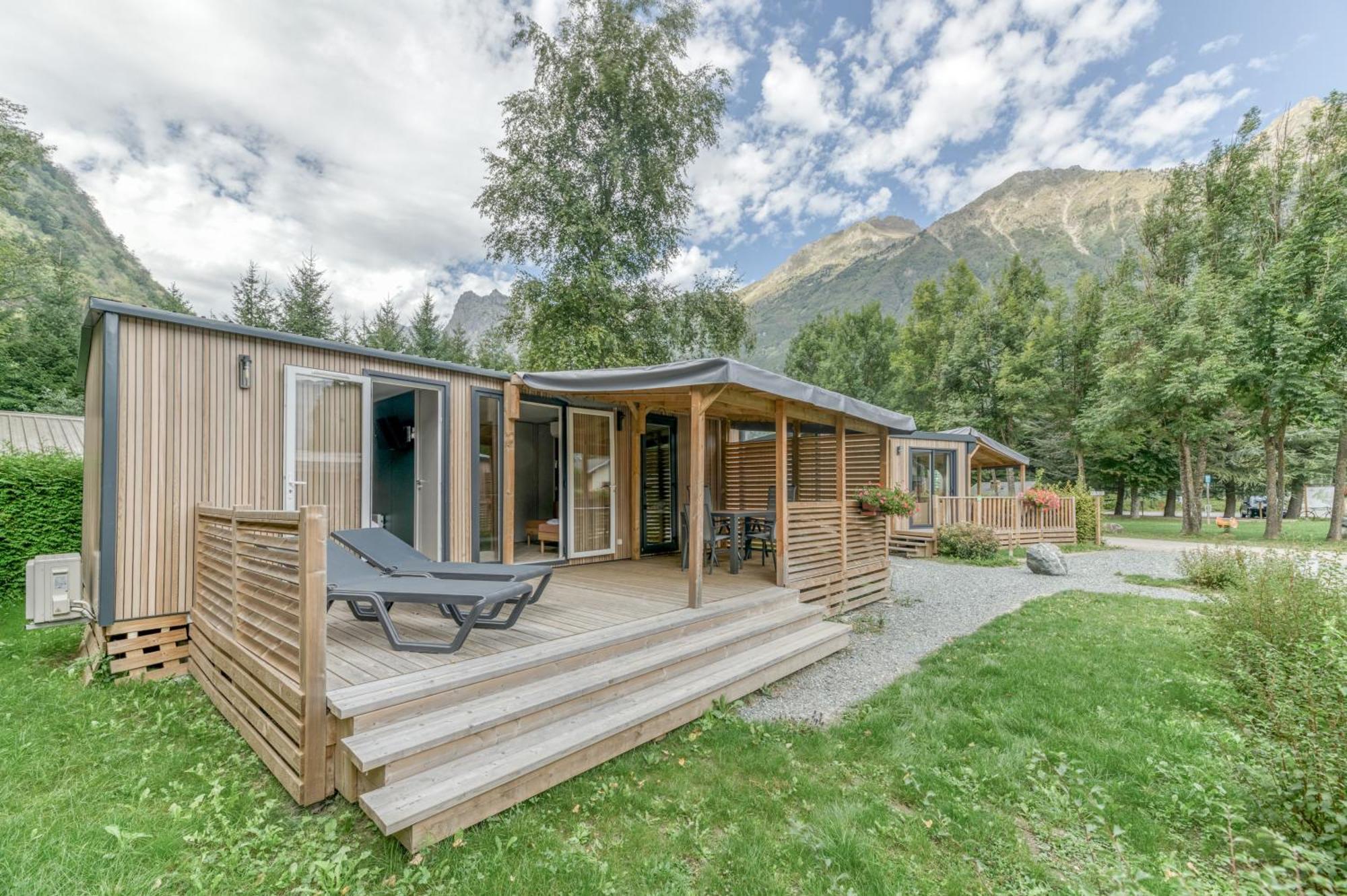 Camping Rcn Belledonne Le Bourg-d'Oisans Bagian luar foto
