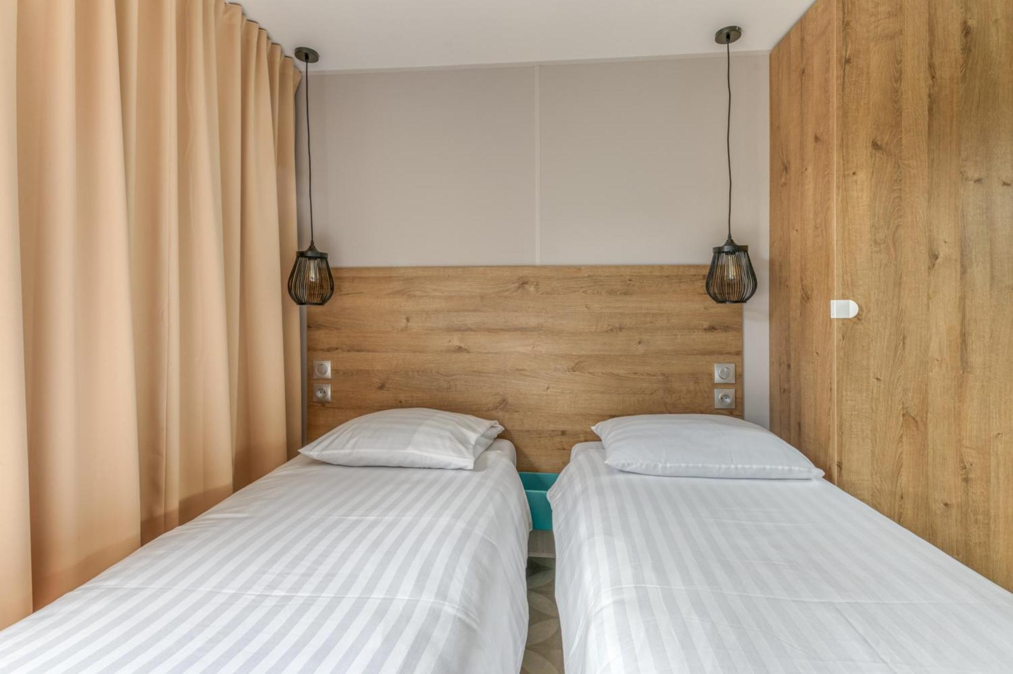 Camping Rcn Belledonne Le Bourg-d'Oisans Bagian luar foto