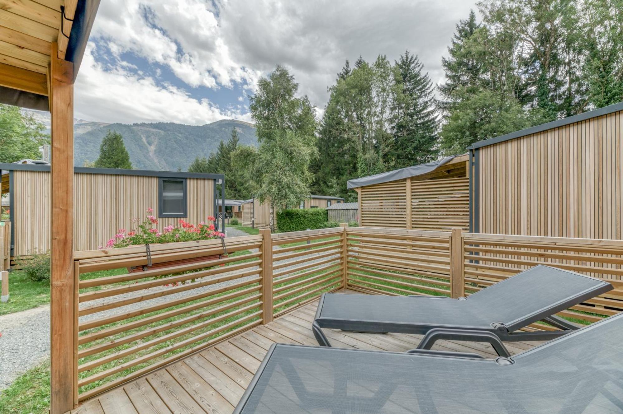 Camping Rcn Belledonne Le Bourg-d'Oisans Bagian luar foto